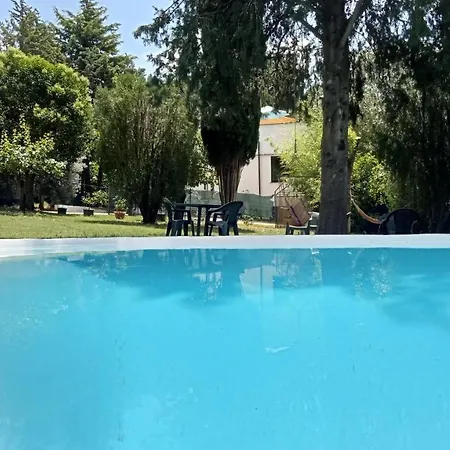Con Piscina In Umbria フォリーニョ