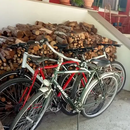 Con Piscina In Umbria Φολίνιο